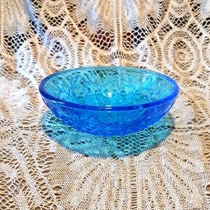EUC Small Vintage Blue Glassware Bowl.